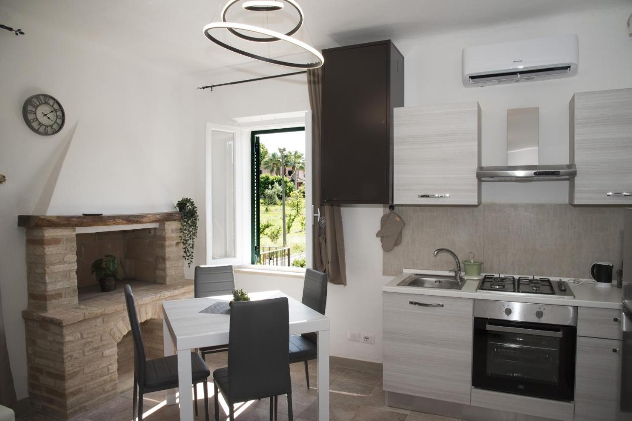 Queen Appartamenti E Camere Campofilone Exterior photo