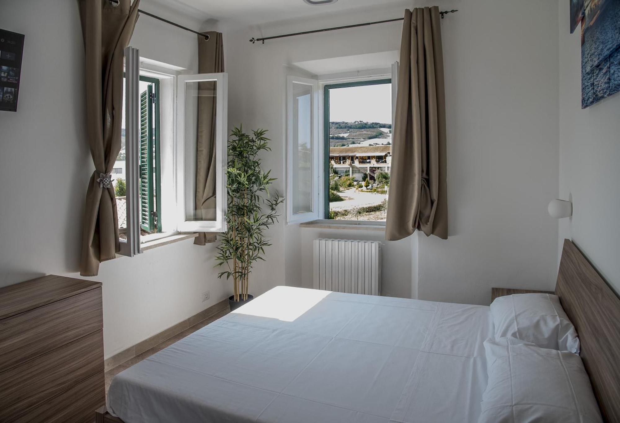 Queen Appartamenti E Camere Campofilone Exterior photo