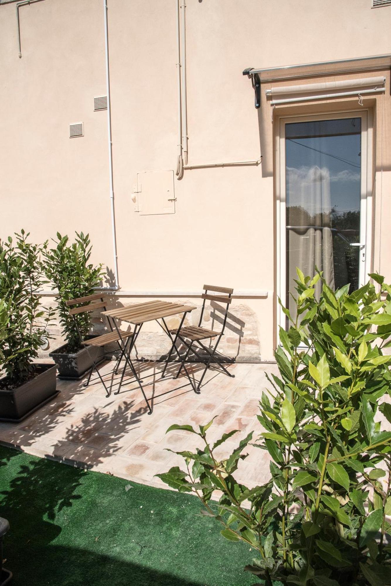 Queen Appartamenti E Camere Campofilone Exterior photo